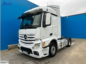 Vilcējs MERCEDES-BENZ Actros 1842