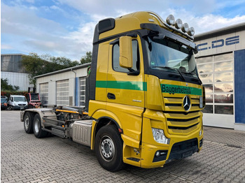 Pacēlājs ar āķi MERCEDES-BENZ Actros