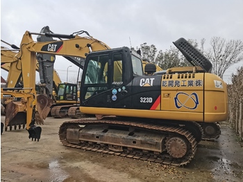 Kāpurķēžu ekskavators CATERPILLAR 323D