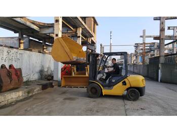 Šķērveida pacēlājs KOMATSU FD30: foto 4 Šķērveida pacēlājs KOMATSU FD30: foto 4