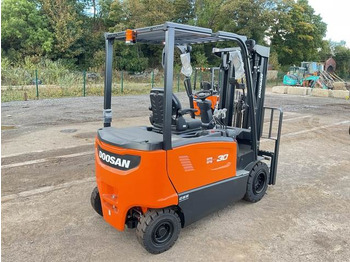 Elektroiekrāvējs Doosan B30X-7 PLUS: foto 3