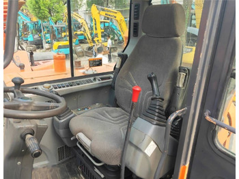 Riteņu ekskavators DOOSAN DX60W