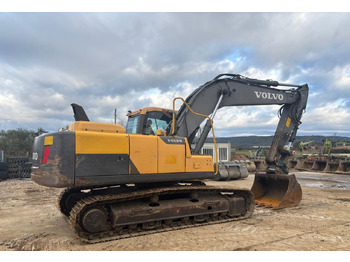 Kāpurķēžu ekskavators VOLVO EC220D