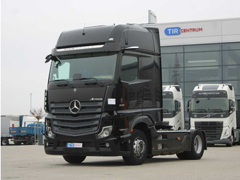 Vilcējs MERCEDES-BENZ Actros 1848