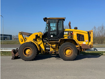 Riteņu iekrāvējs CATERPILLAR 938K