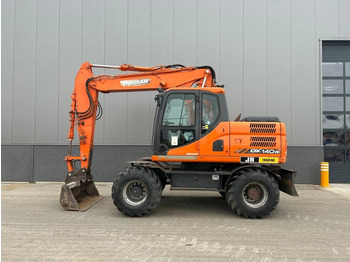 Riteņu ekskavators DOOSAN DX140W-3