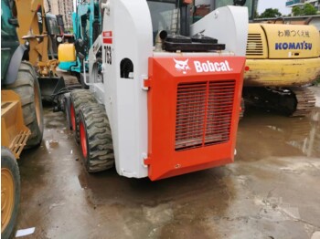 Kompaktiekrāvējs BOBCAT 763: foto 2