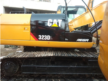 Kāpurķēžu ekskavators CATERPILLAR 323DL