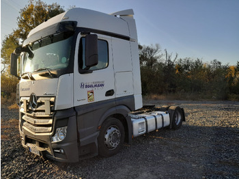 Vilcējs MERCEDES-BENZ Actros 1845