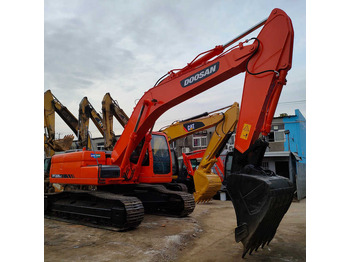 Ekskavators DOOSAN DH220