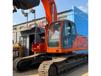 Ekskavators DOOSAN DH220