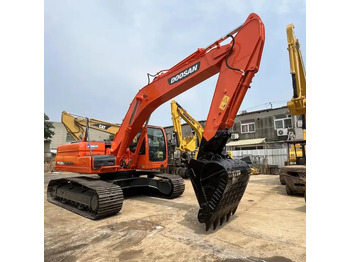 Ekskavators DOOSAN DX225