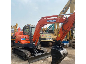 Kāpurķēžu ekskavators DOOSAN DX55