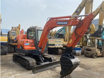 Kāpurķēžu ekskavators Used doosan 6ton dx60 excavator on sale in stock: foto 4