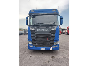 Autocisterna SCANIA R 520