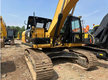 Kāpurķēžu ekskavators CATERPILLAR 326D