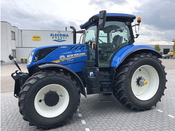 Traktors NEW HOLLAND T7.245