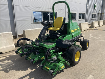 Zāles pļāvējs JOHN DEERE 8800