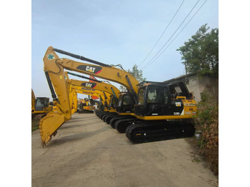 Kāpurķēžu ekskavators CATERPILLAR 320D2L: foto 3