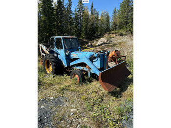 Traktors FORDSON