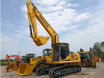 Kāpurķēžu ekskavators KOMATSU PC220-8