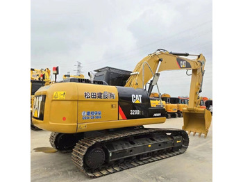 Kāpurķēžu ekskavators CATERPILLAR 320D2