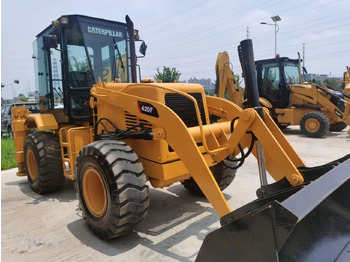 Ekskavators-iekrāvējs Caterpillar 420F: foto 4