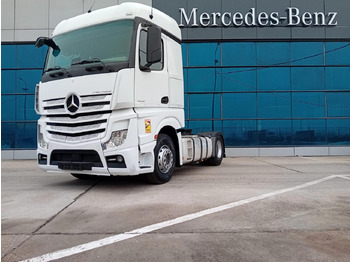 Vilcējs MERCEDES-BENZ Actros 1845