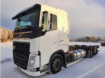 Šasija kravas automašīna VOLVO FH13