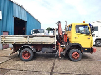 Kravas automašīna pašizgāzējs, Kravas auto ar manipulatoru Mercedes-Benz 1117 K (6-CILINDER) KIPPER WITH FERRARI CRANE (FULL STEEL SUSPENSION / MANUAL GEARBOX / P.T.O.): foto 5