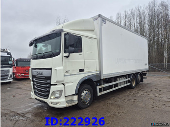 Izometriskais kravas automašīna DAF XF 106 440