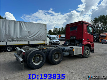 Šasija kravas automašīna MERCEDES-BENZ Arocs 2840 6x4 Manual Euro6: foto 5