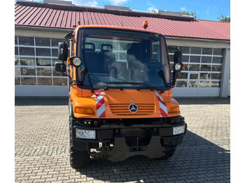 Kravas automašīna pašizgāzējs UNIMOG