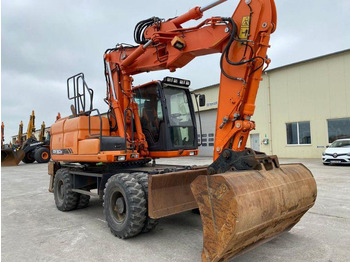 Riteņu ekskavators DOOSAN DX160