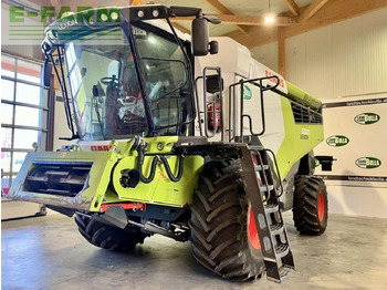 Labības kombains CLAAS Lexion