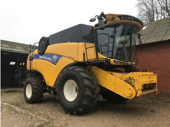 Labības kombains NEW HOLLAND CX series