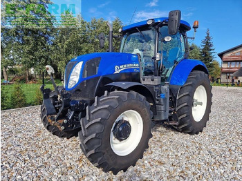 Traktors NEW HOLLAND T7.200