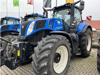 Traktors NEW HOLLAND T8