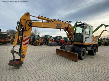 Riteņu ekskavators LIEBHERR A 900