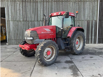 Traktors McCORMICK