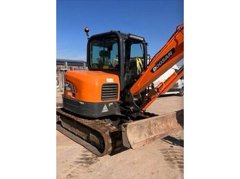 Mini-ekskavators DOOSAN DX62R