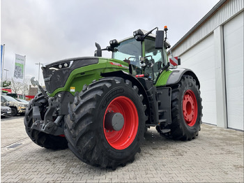 Traktors FENDT 1050 Vario