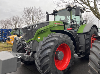 Traktors FENDT 1050 Vario