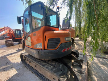 Mini-ekskavators Doosan DX 80R: foto 3