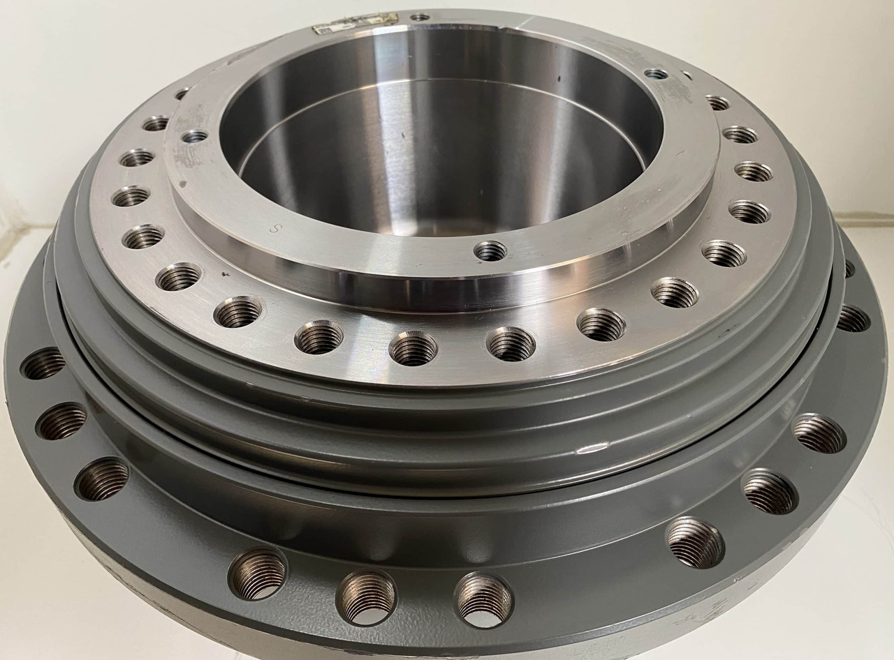 Jaunā Sānpārvads - Celtniecības tehnika Liebherr Fahrantrieb Typ: FAT350P138 mit ID-Nr.90216427 - ID-Nr.90216428 - ID-Nr.90216429. LO1926, LOS926, R922, R924, R926, R930. #90216428.2241#: foto 8 Jaunā Sānpārvads - Celtniecības tehnika Liebherr Fahrantrieb Typ: FAT350P138 mit ID-Nr.90216427 - ID-Nr.90216428 - ID-Nr.90216429. LO1926, LOS926, R922, R924, R926, R930. #90216428.2241#: foto 8