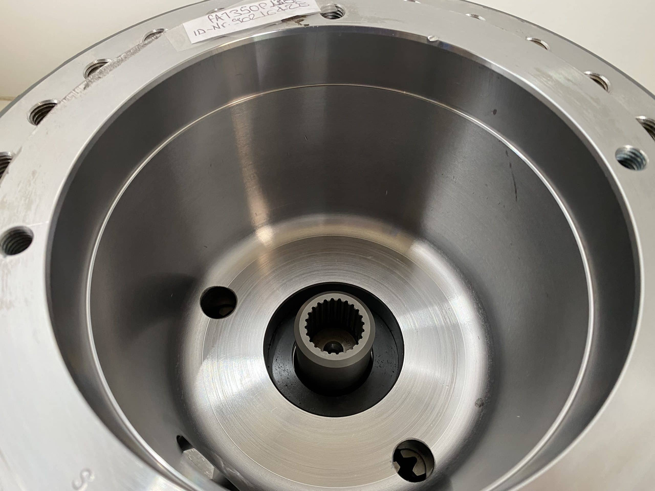 Jaunā Sānpārvads - Celtniecības tehnika Liebherr Fahrantrieb Typ: FAT350P138 mit ID-Nr.90216427 - ID-Nr.90216428 - ID-Nr.90216429. LO1926, LOS926, R922, R924, R926, R930. #90216428.2241#: foto 11 Jaunā Sānpārvads - Celtniecības tehnika Liebherr Fahrantrieb Typ: FAT350P138 mit ID-Nr.90216427 - ID-Nr.90216428 - ID-Nr.90216429. LO1926, LOS926, R922, R924, R926, R930. #90216428.2241#: foto 11