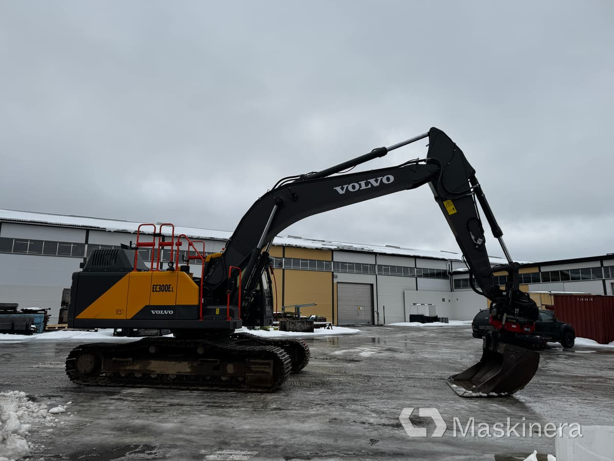 Kāpurķēžu ekskavators Grävmaskin Volvo EC300EL med Rototilt och redskap: foto 6