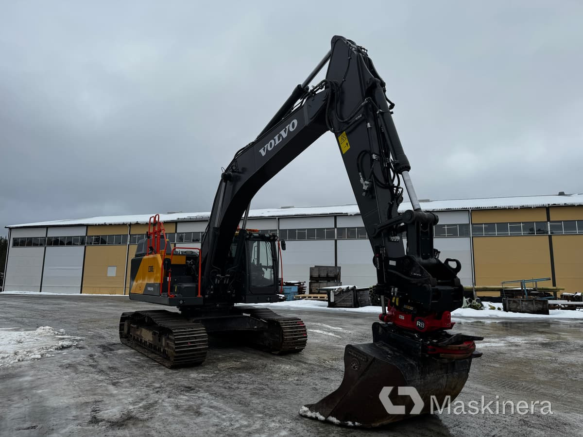 Kāpurķēžu ekskavators Grävmaskin Volvo EC300EL med Rototilt och redskap: foto 7