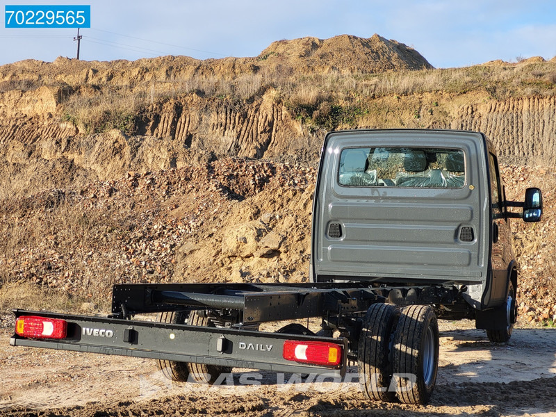 Jaunā Komercauto Iveco Daily 70C18 475WB Chassis Cabine Fahrgestell Airco Cruise Navi A/C: foto 6