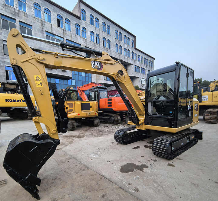 Kāpurķēžu ekskavators Original Mini Digger caterpillar 305.5 e2 for sale Used cat 305.5e2 Hydraulic Crawler Excavator 5.5 ton excavator: foto 6